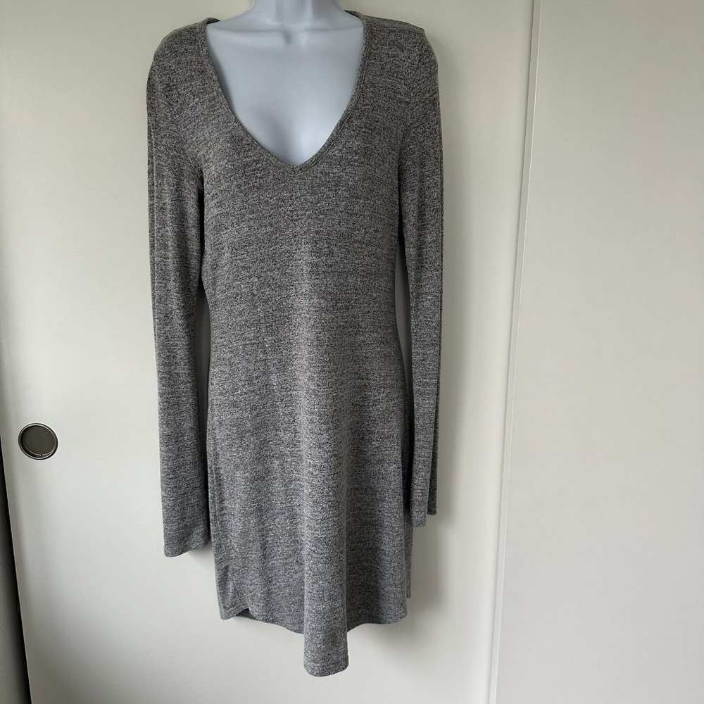 Aritzia Golden by TNA bodycon heather grey v-neck dress - M